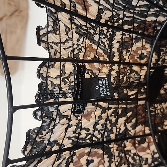 New Directions Abstract Sleeveless Top Women's Sz 8 51" L - Picture 3 of 9